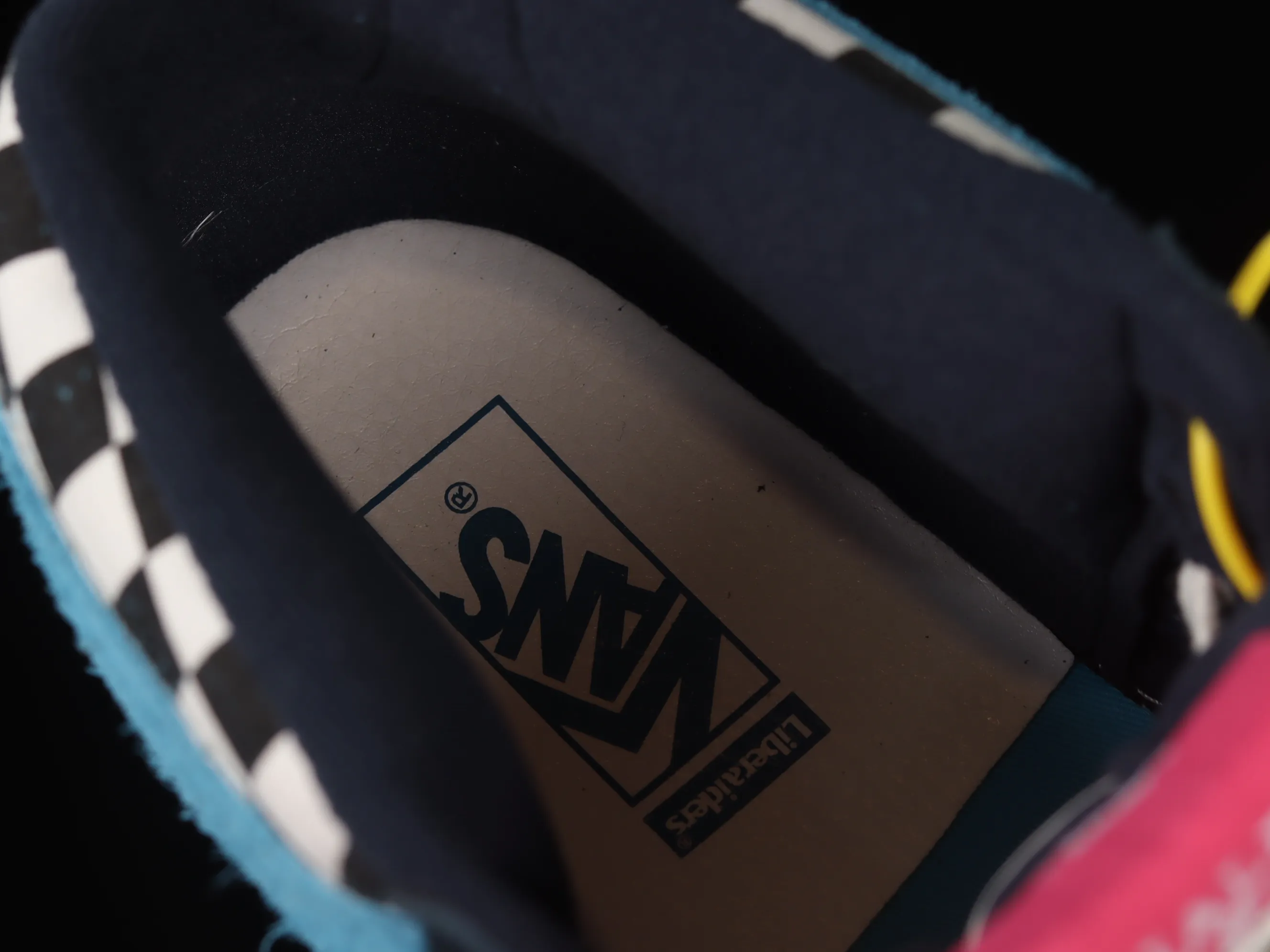 All Categories Vans Vans Series Vans Mid Liberaiders x Vans Half Cab 33 DX Legendary skater’s signature Chinese skateboard shoes VN0A5KX6BZU